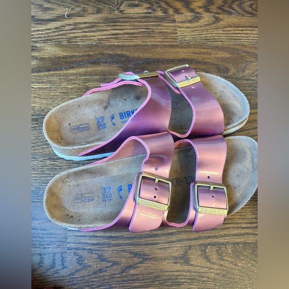 Birkenstock Arizona sandals in Spectrum Pink - Picture 2 of 7